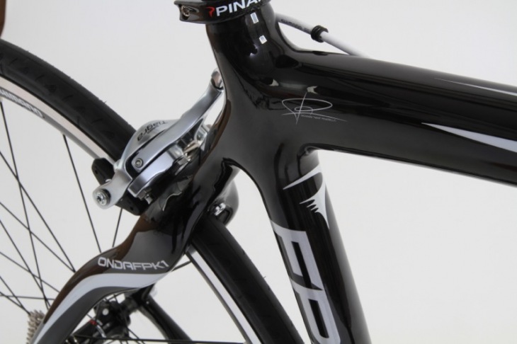 FPウノカーボン FPウノにフルカーボンモデル追加 - ピナレロ2013モデル